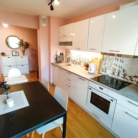Sunset Near Sea - Family Friendly Space With Bath And Good Coffee Apartment Ventspils