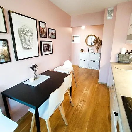 Sunset Near Sea - Family Friendly Space With Bath And Good Coffee
