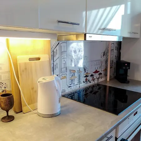 Sunset Near Sea - Family Friendly Space With Bath And Good Coffee Apartment